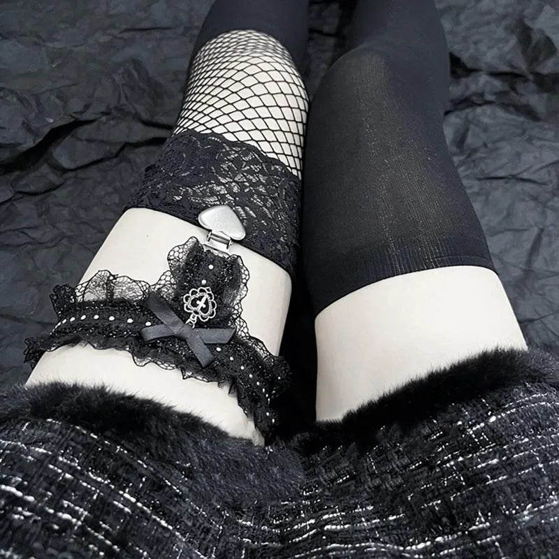 Lace Heart Leg Ring