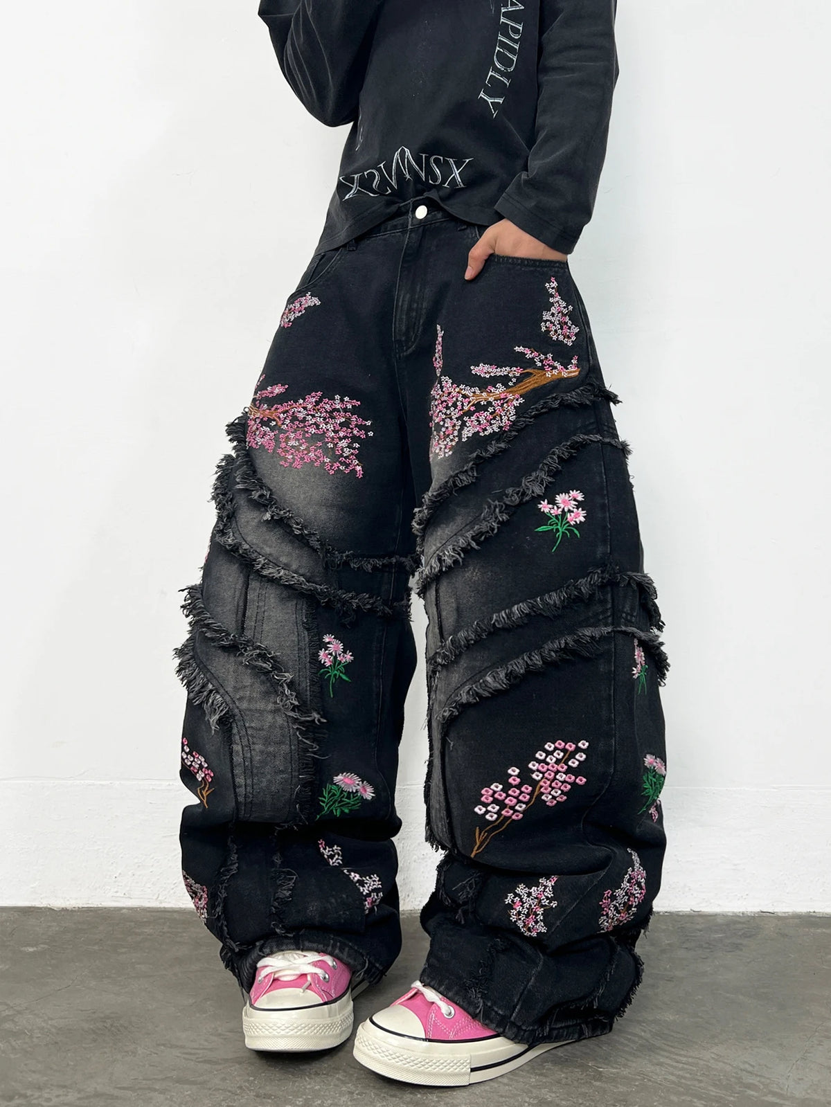 Floral Embroidered Baggy Jeans