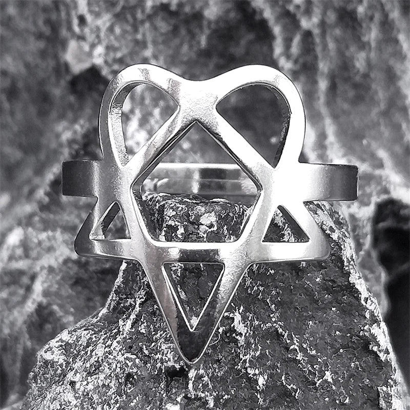 Heartagram Ring