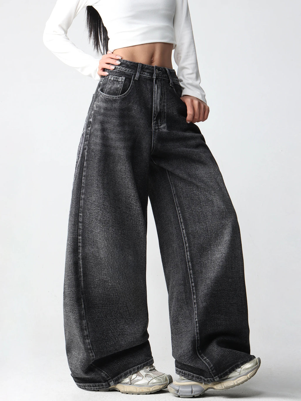 Wing Embroidered Baggy Jeans