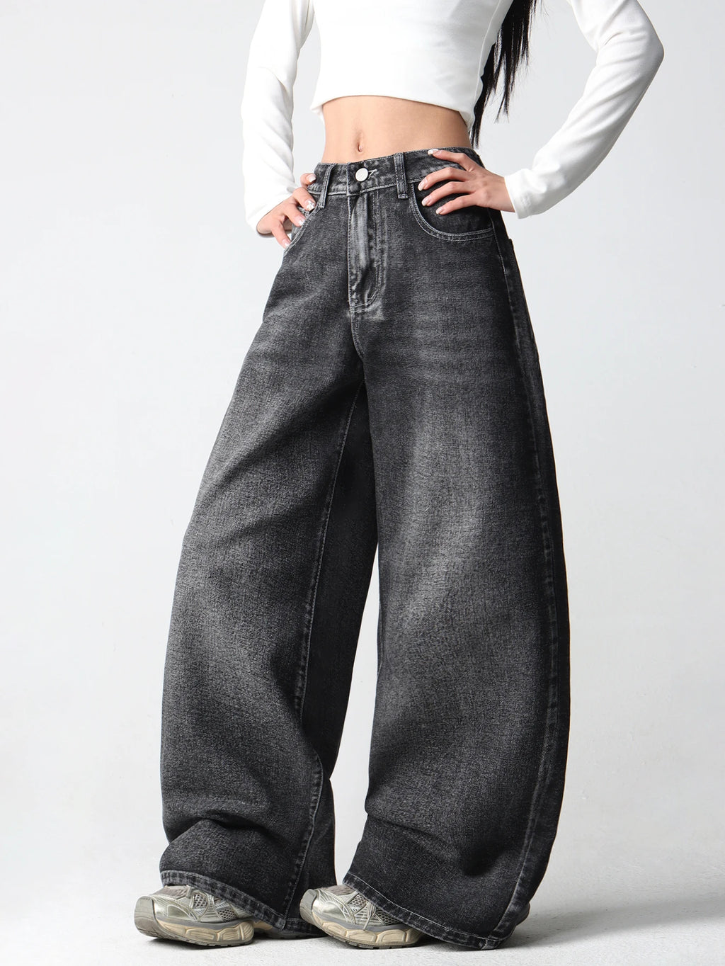 Wing Embroidered Baggy Jeans